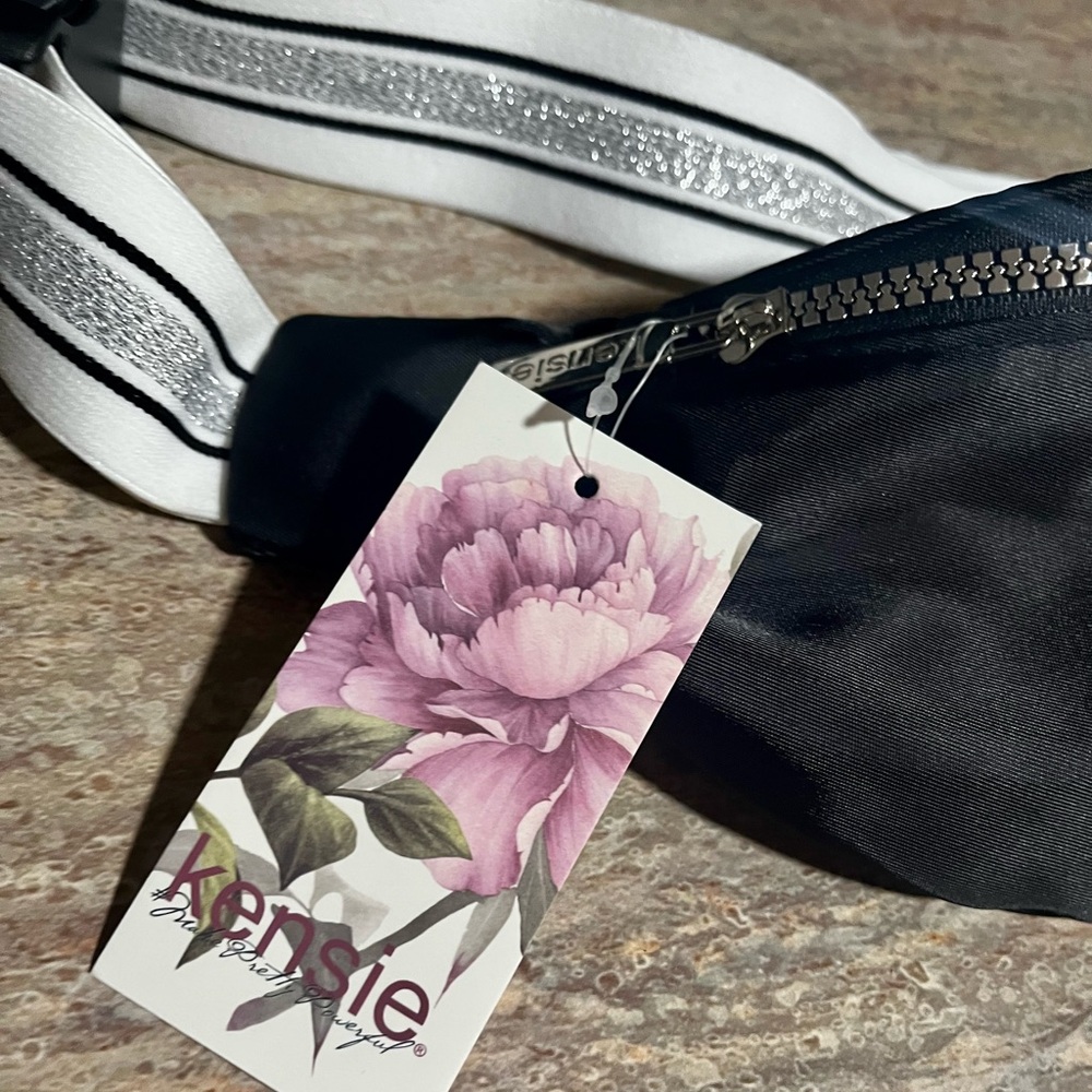 NWT Kenzie Fanny pack - Picture 5 of 11